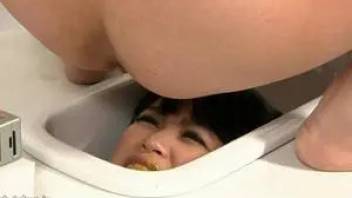 Japanese girl shit on a face