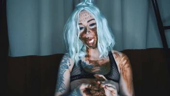 Monster chick devoured her own feces visually featuring DirtyBetty in scat erotica [FullHD]