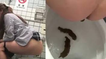 Asian women pooping in the public toilet 3